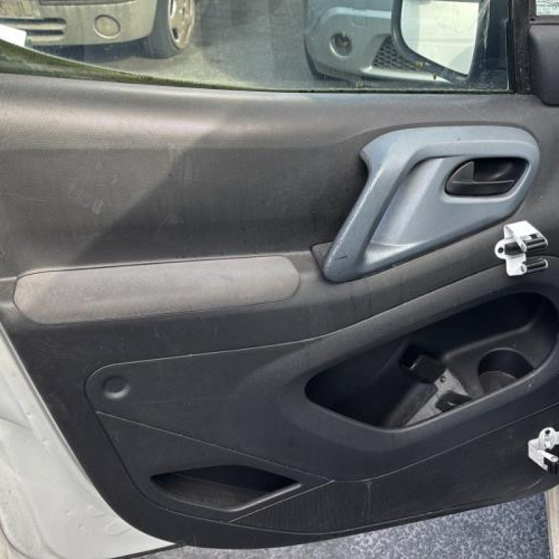 Boitier air bag PEUGEOT PARTNER 2 Photo n°9