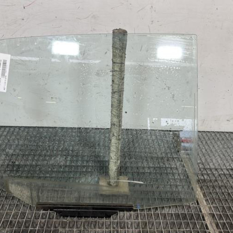 Vitre arriere droit HYUNDAI I 10 1 Photo n°1