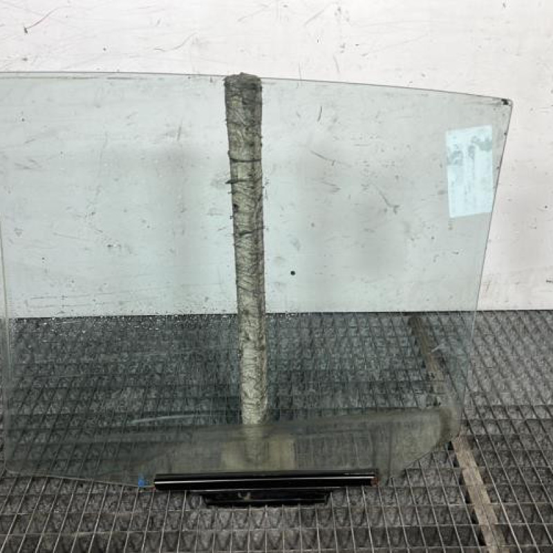 Vitre arriere droit HYUNDAI I 10 1 Photo n°4