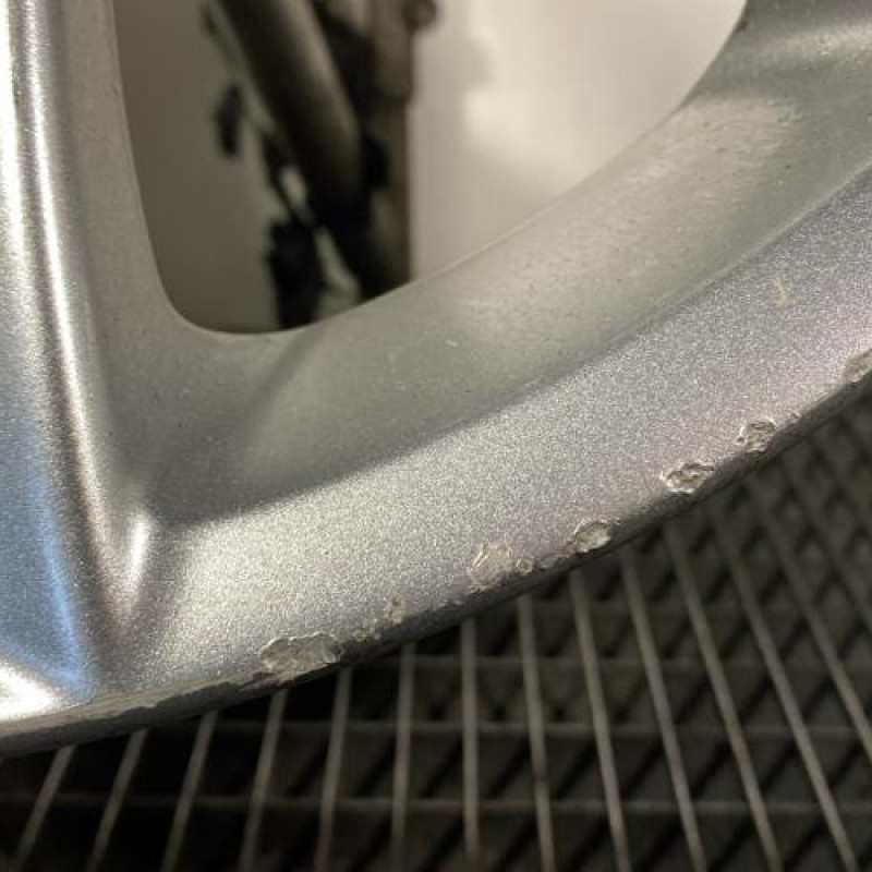 Jante PEUGEOT 207 Photo n°4