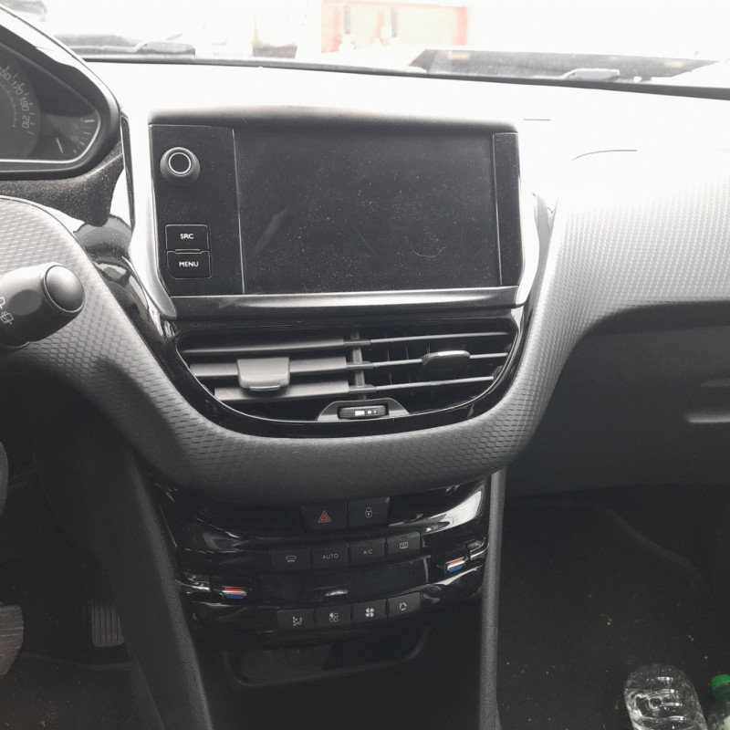 PEUGEOT 208 1 PHASE 2 1.2 PURETECH - 12V TURBO Photo n°9