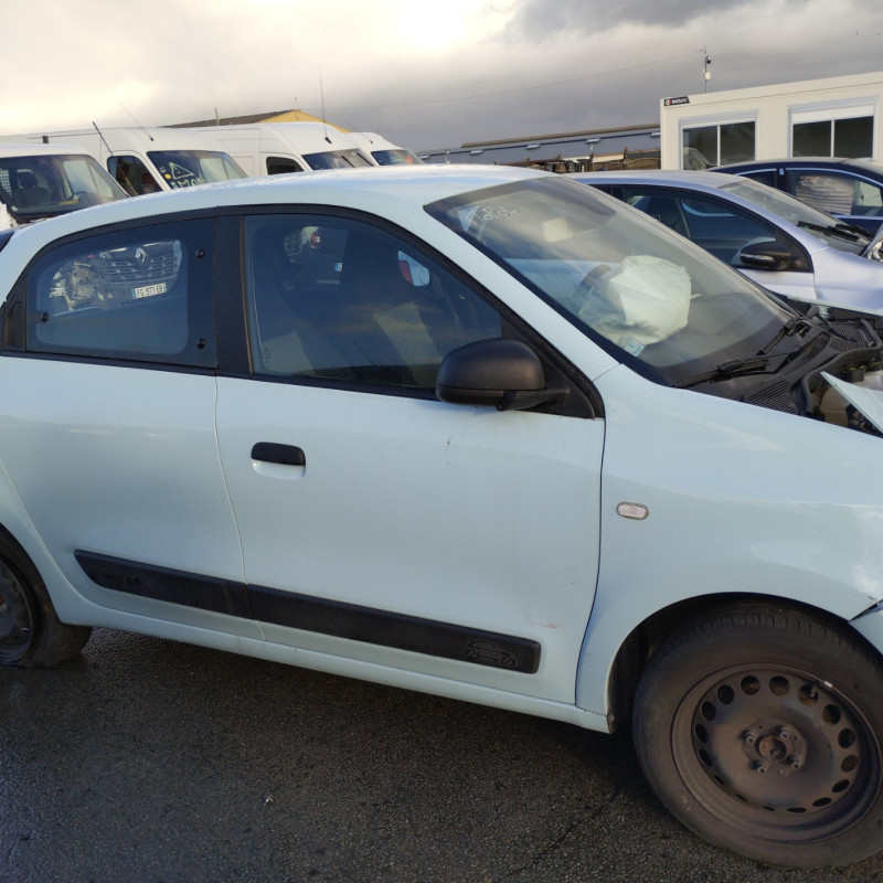 RENAULT TWINGO 3 PHASE 1 1.0i - 12V SCE 65 Photo n°7