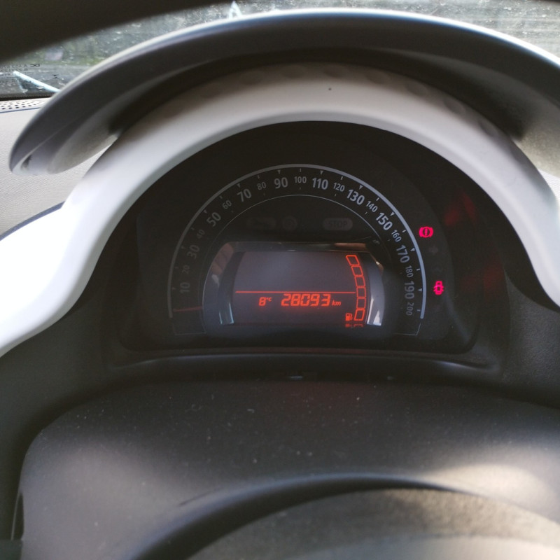 RENAULT TWINGO 3 PHASE 1 1.0i - 12V SCE 65 Photo n°18