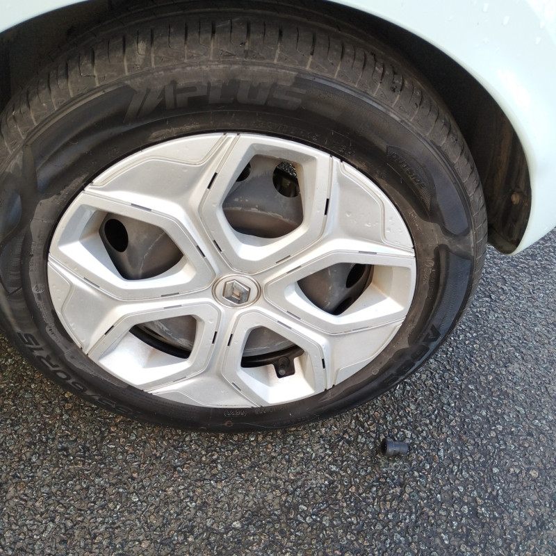 RENAULT TWINGO 3 PHASE 1 1.0i - 12V SCE 65 Photo n°21