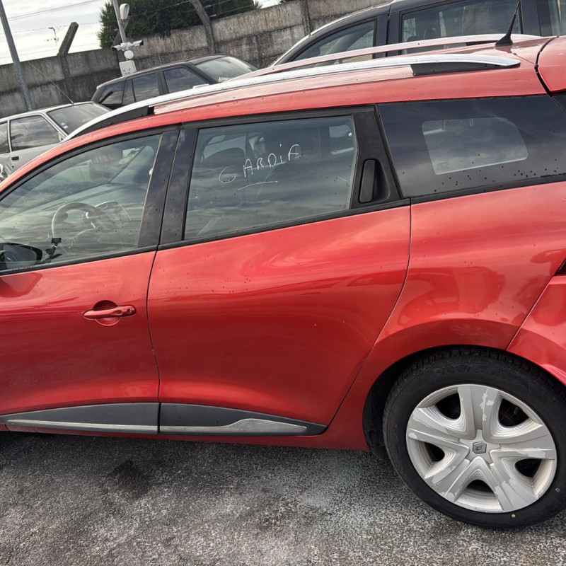 RENAULT CLIO 4 PHASE 1 BREAK 1.5 DCI - 8V TURBO Photo n°7