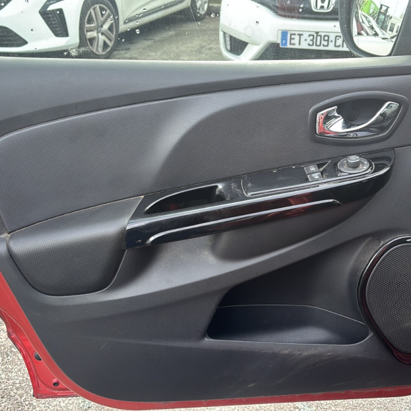 RENAULT CLIO 4 PHASE 1 BREAK 1.5 DCI - 8V TURBO Photo n°9