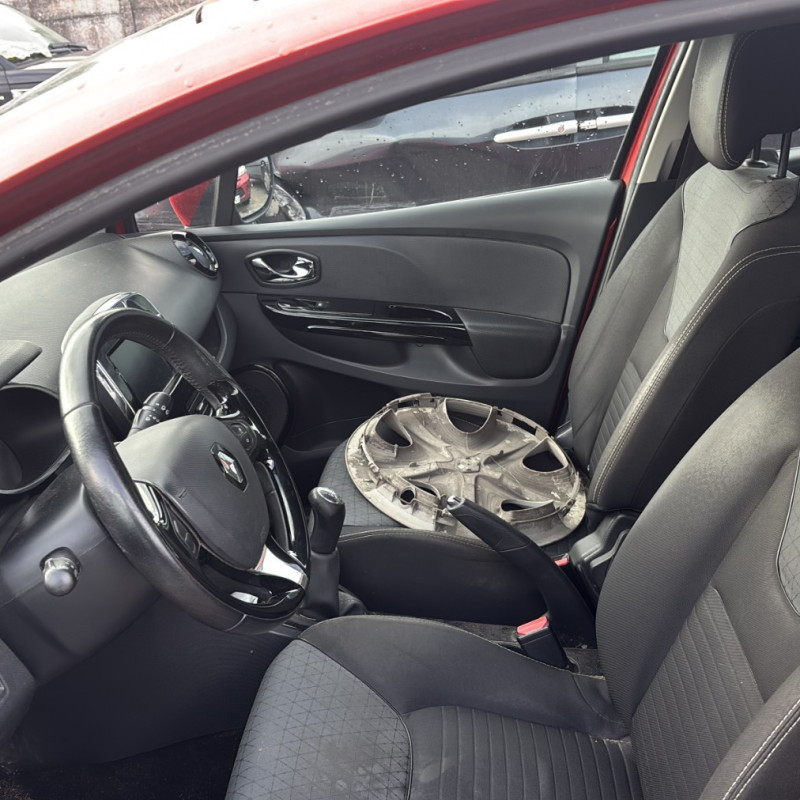 RENAULT CLIO 4 PHASE 1 BREAK 1.5 DCI - 8V TURBO Photo n°11