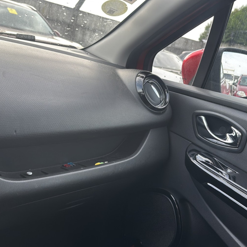 RENAULT CLIO 4 PHASE 1 BREAK 1.5 DCI - 8V TURBO Photo n°19