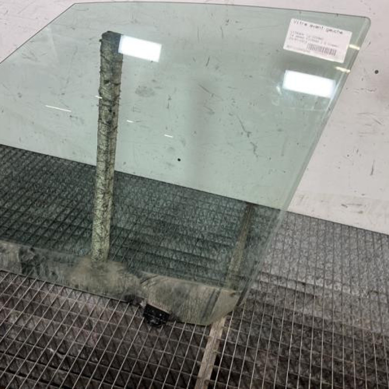 Vitre avant gauche CITROEN C4 GRAND PICASSO 1 Photo n°3