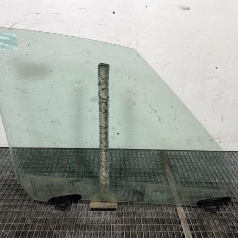 Vitre avant gauche CITROEN C4 GRAND PICASSO 1 Photo n°4