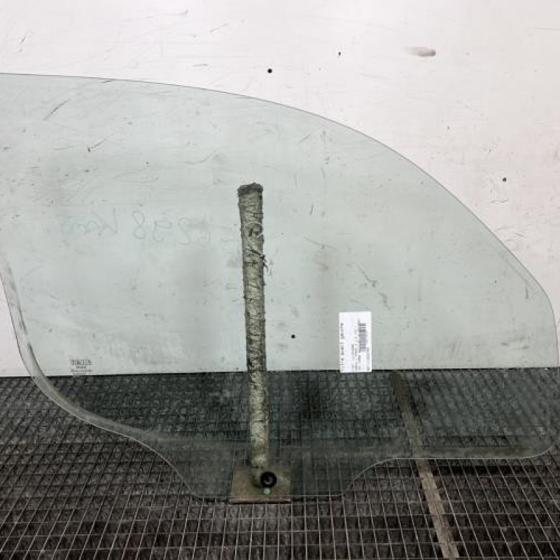 Vitre avant gauche FIAT DOBLO 1 Photo n°4
