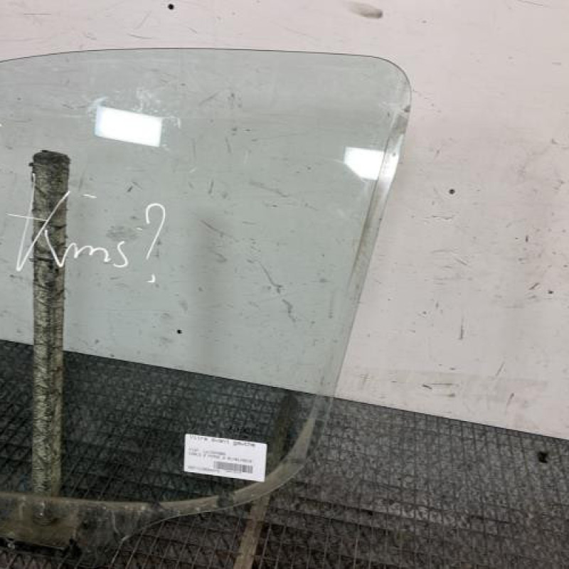 Vitre avant gauche FIAT DOBLO 2 Photo n°3