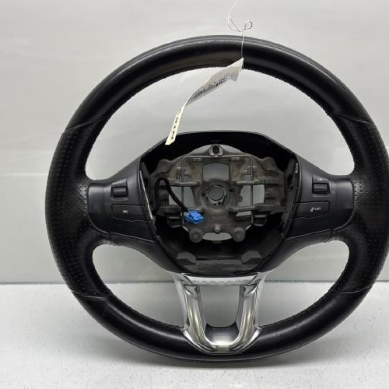 Volant PEUGEOT 208 1 Photo n°1