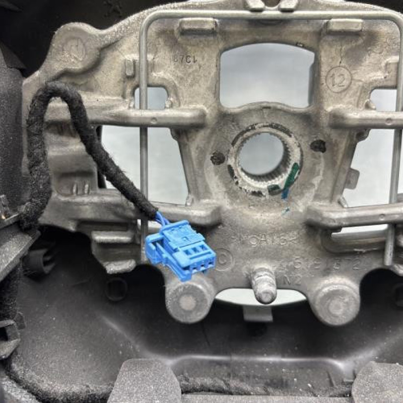 Volant PEUGEOT 208 1 Photo n°6