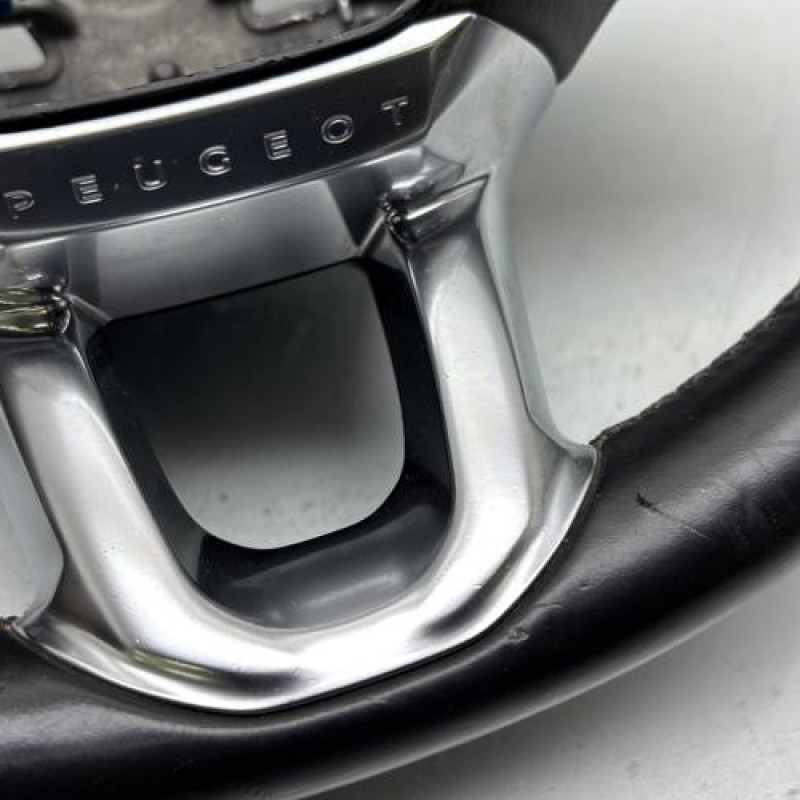 Volant PEUGEOT 208 1 Photo n°7