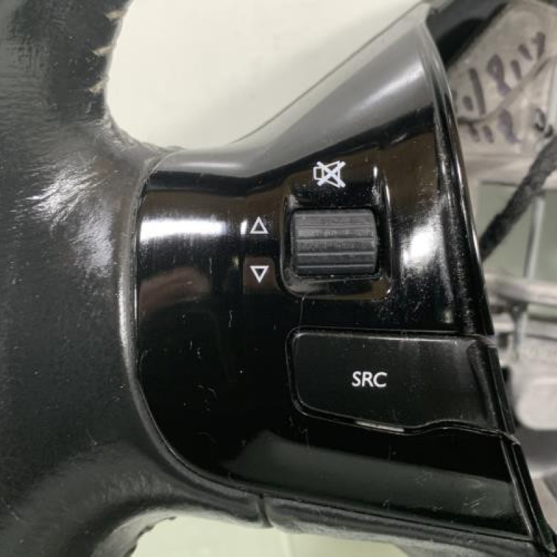 Volant PEUGEOT 308 2 Photo n°3