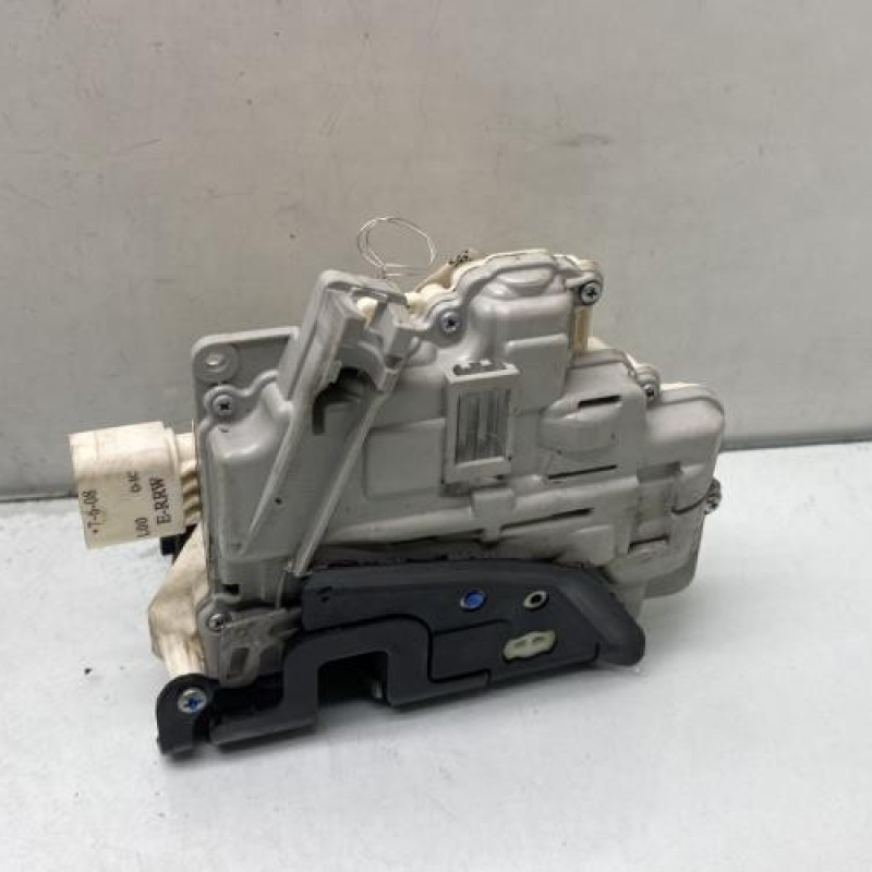 Serrure avant droit AUDI A4 3 Photo n°3