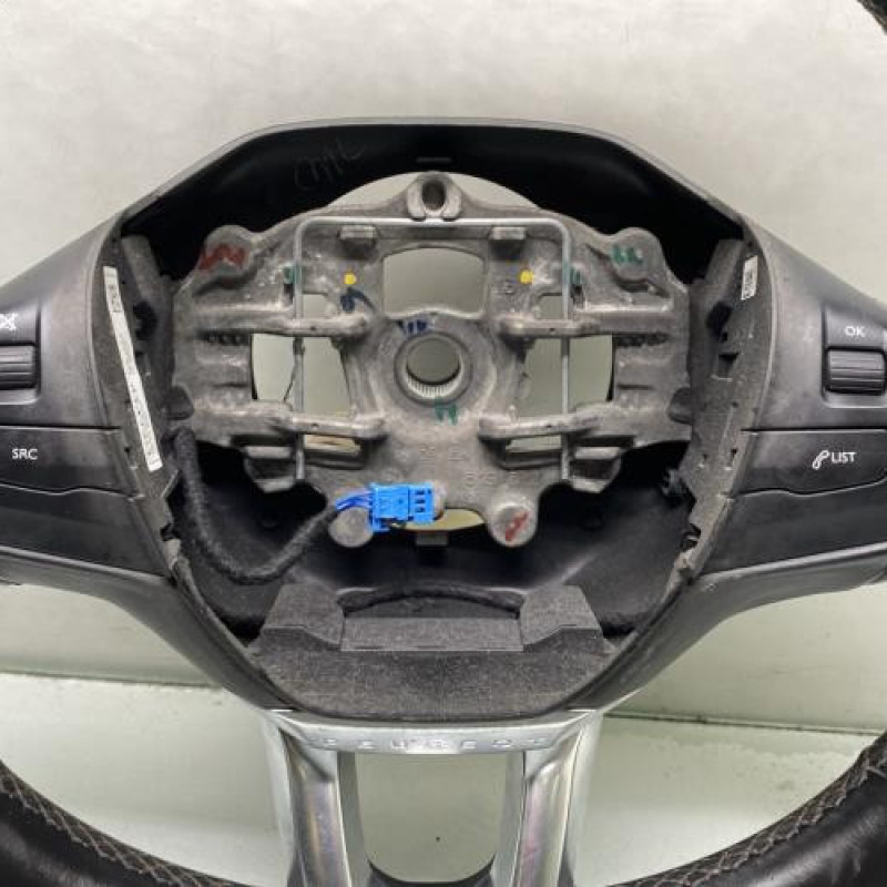 Volant PEUGEOT 208 1 Photo n°2
