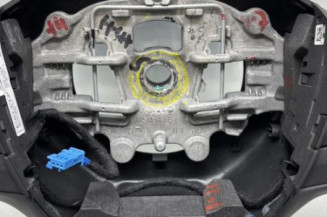 Volant PEUGEOT 208 1