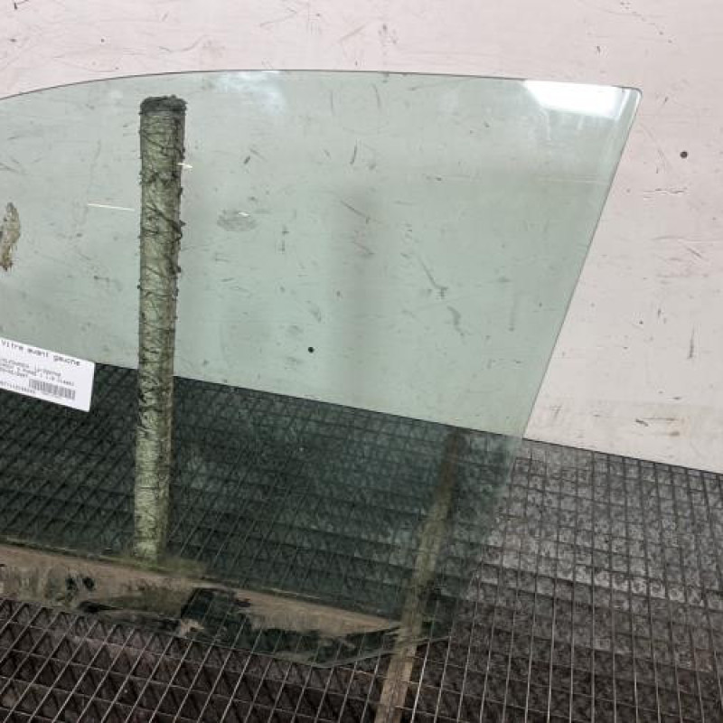 Vitre avant gauche VOLKSWAGEN CADDY 3 Photo n°3