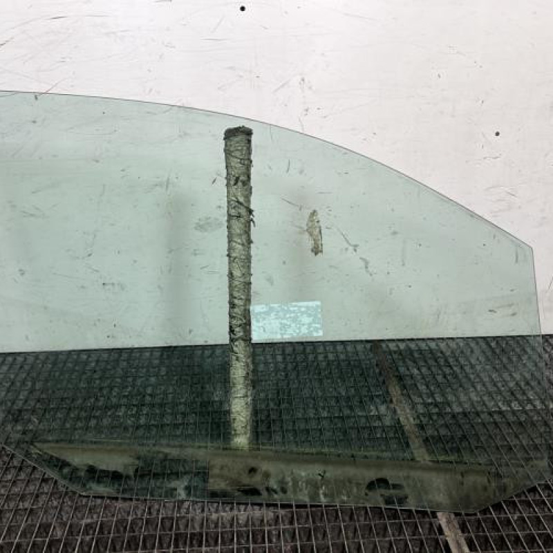 Vitre avant gauche VOLKSWAGEN CADDY 3 Photo n°4