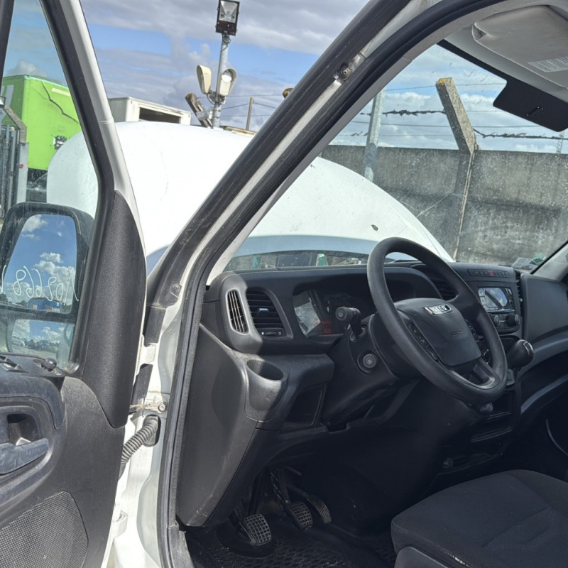 IVECO DAILY 6 PHASE 1 35-S14 2.3D - 16V TURBO Photo n°24
