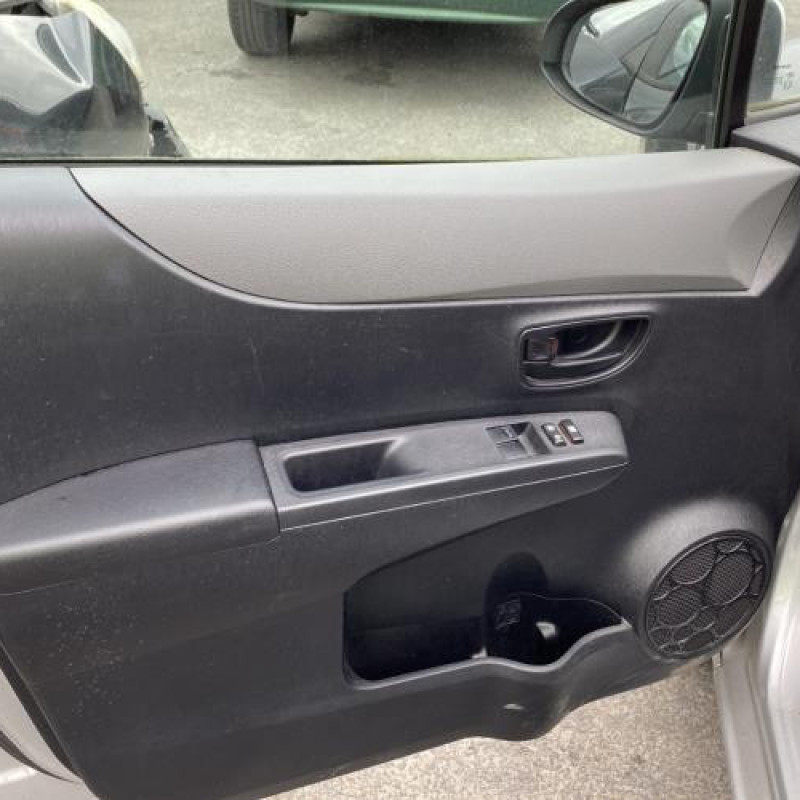 Volant TOYOTA YARIS 3 Photo n°13