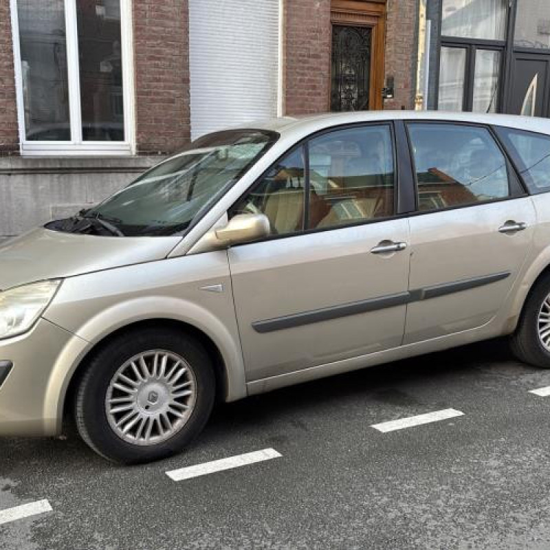 Aile avant gauche RENAULT GRAND SCENIC 2 Photo n°7