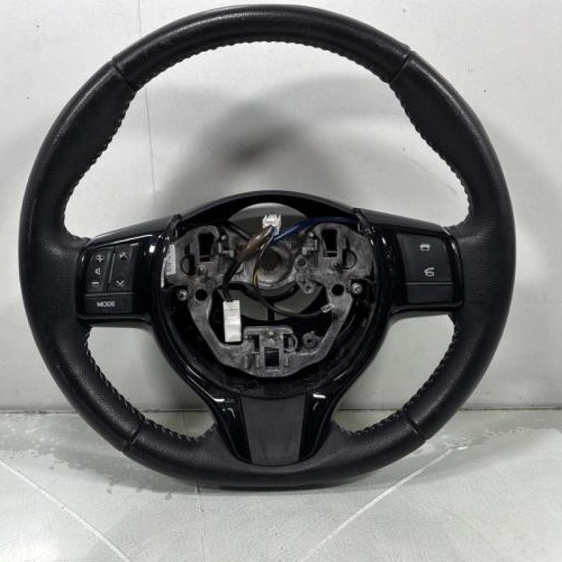 Volant TOYOTA YARIS 3 Photo n°1