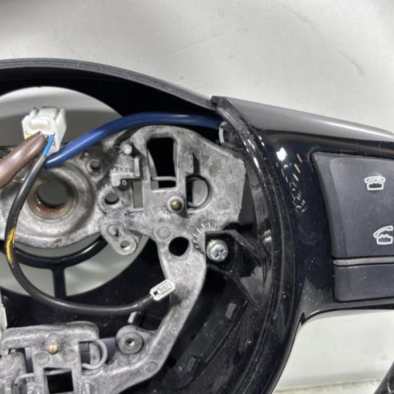 Volant TOYOTA YARIS 3 Photo n°3
