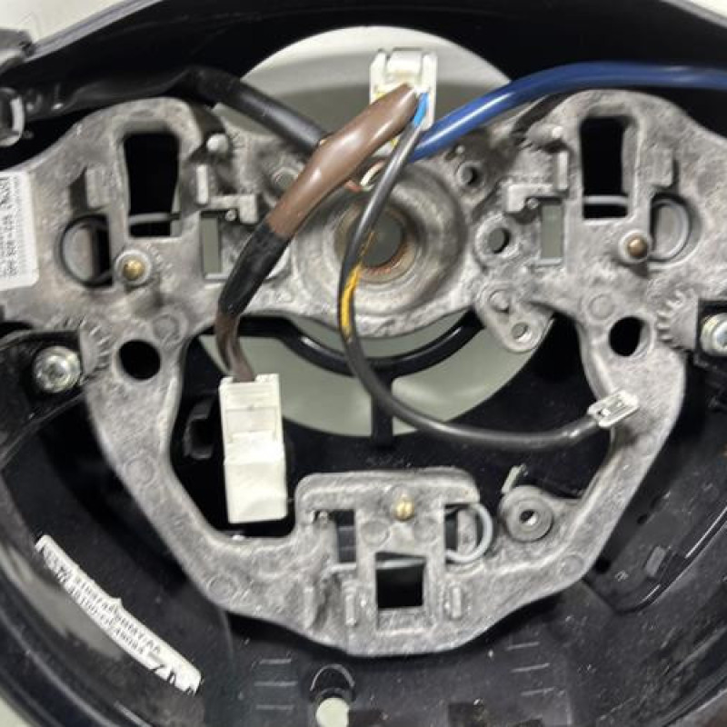 Volant TOYOTA YARIS 3 Photo n°4