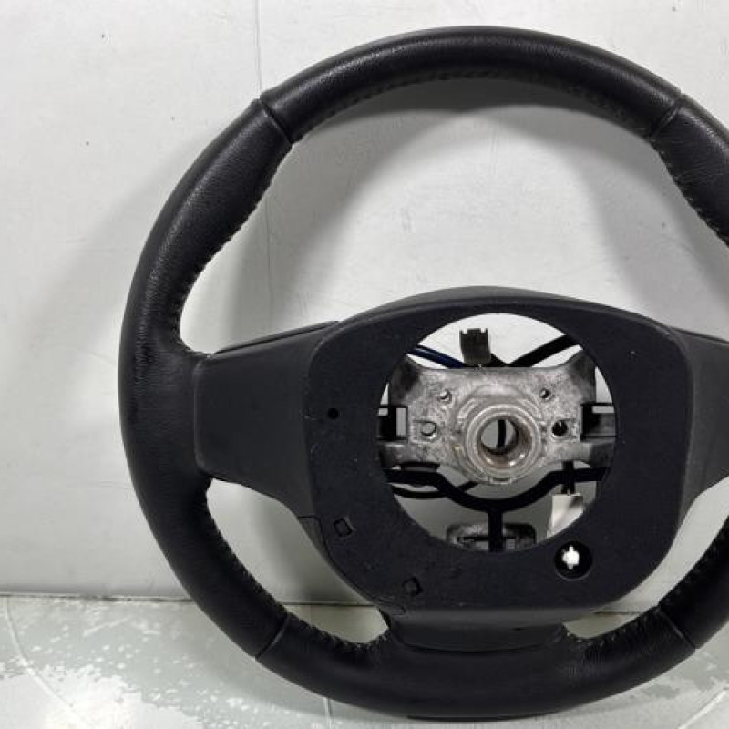 Volant TOYOTA YARIS 3 Photo n°6