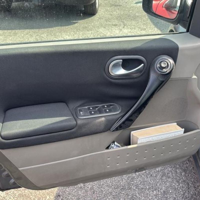 Custode arriere droit (porte) RENAULT MEGANE 2 Photo n°13
