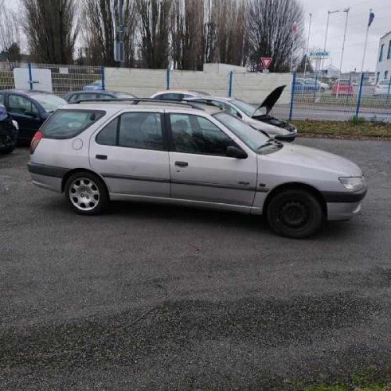 Feu arriere principal droit (feux) PEUGEOT 306 Photo n°5