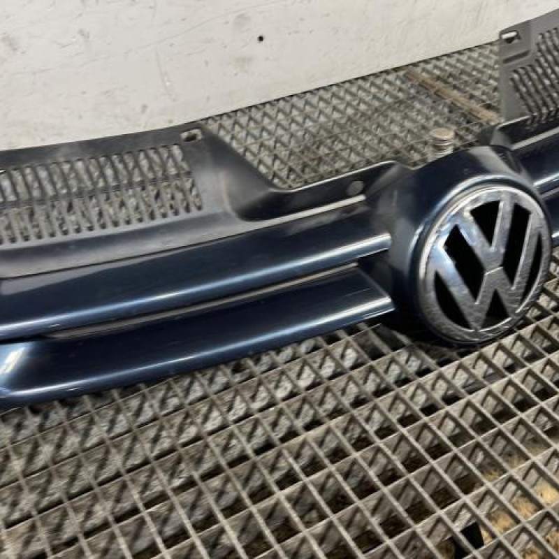 Calandre VOLKSWAGEN GOLF 5 Photo n°2
