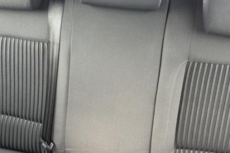 Custode arriere gauche (porte) VOLKSWAGEN GOLF 5