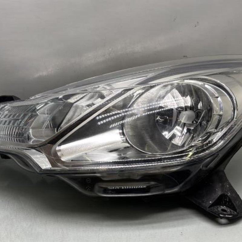 Optique avant principal gauche (feux)(phare) CITROEN DS3 Photo n°1