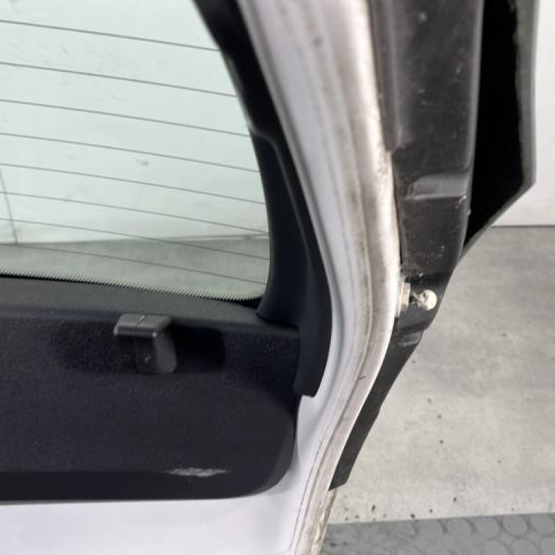 Malle/Hayon arriere CITROEN C3 1 Photo n°9