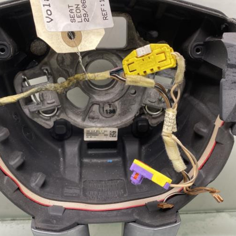 Volant SEAT LEON 2 Photo n°4