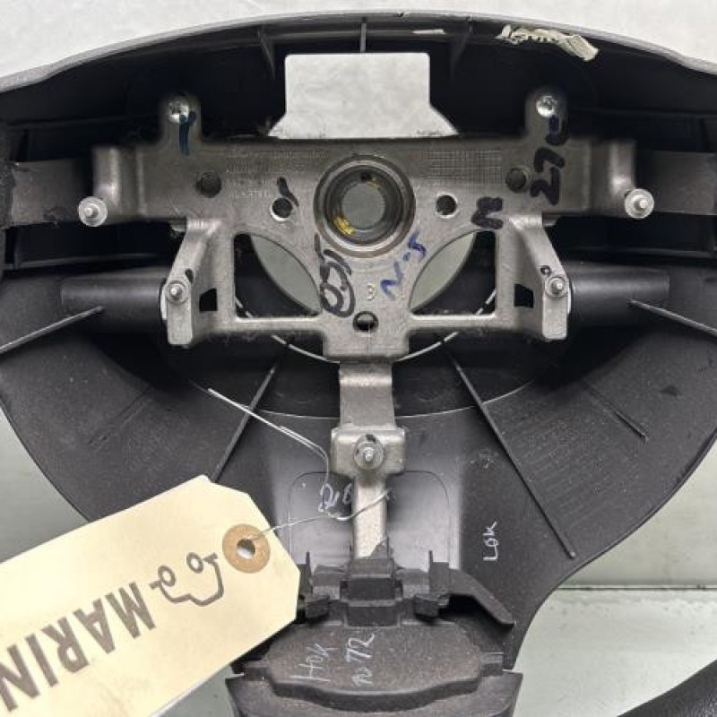 Volant HYUNDAI I 10 1 Photo n°2