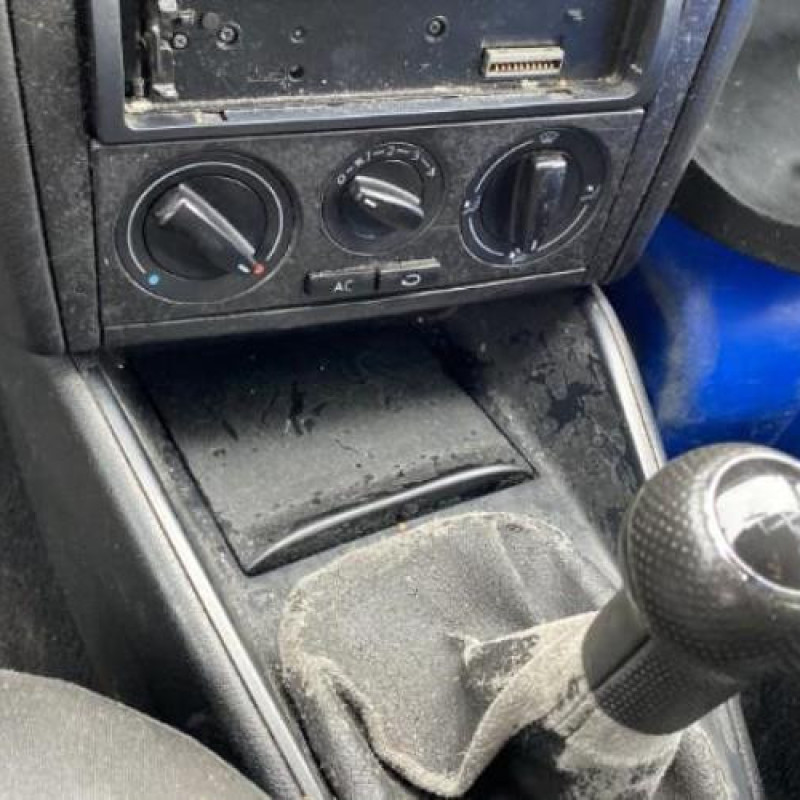 Levier de vitesses VOLKSWAGEN GOLF 4 Photo n°7