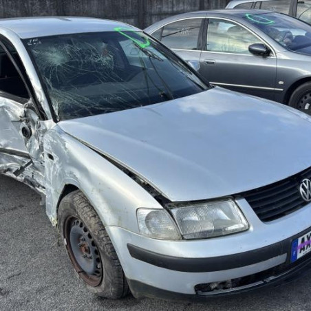Feu arriere principal droit (feux) VOLKSWAGEN PASSAT 4
