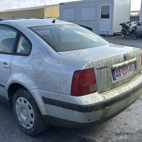 Feu arriere principal droit (feux) VOLKSWAGEN PASSAT 4