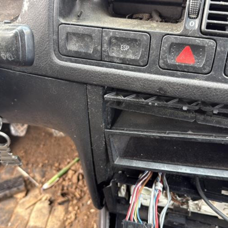 Levier de vitesses VOLKSWAGEN GOLF 4 Photo n°13