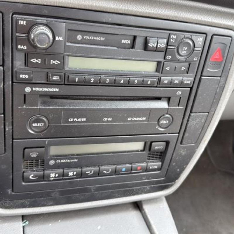 Custode arriere droit VOLKSWAGEN PASSAT 4 Photo n°14