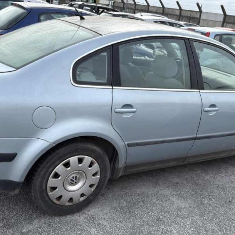 Serrure de coffre VOLKSWAGEN PASSAT 4 Photo n°7