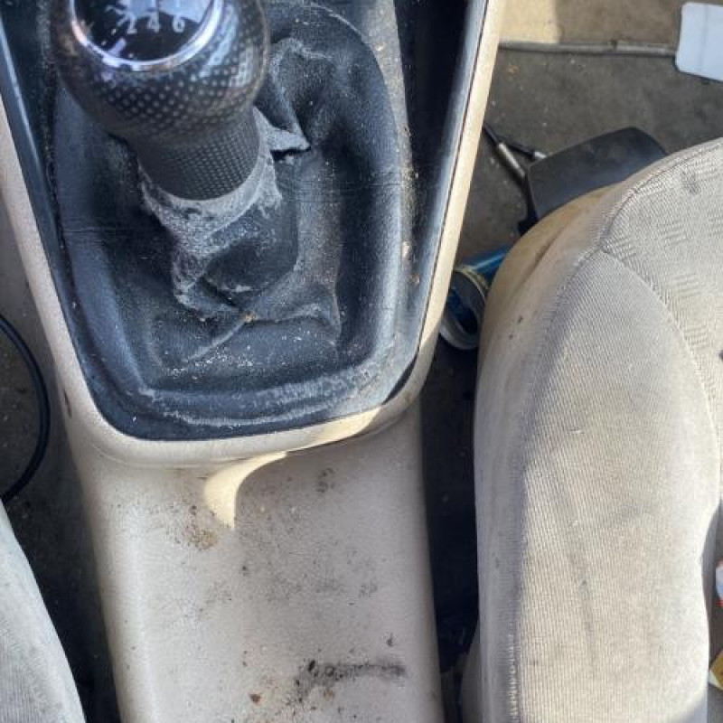 Levier de vitesses VOLKSWAGEN GOLF 4 Photo n°18