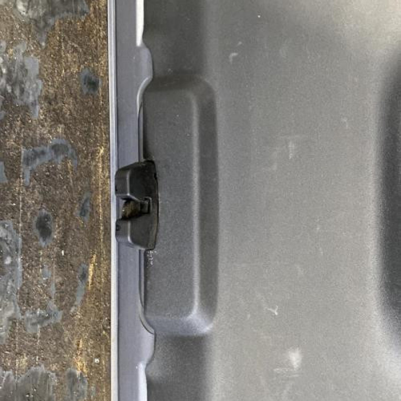 Malle/Hayon arriere VOLKSWAGEN POLO 4 Photo n°1