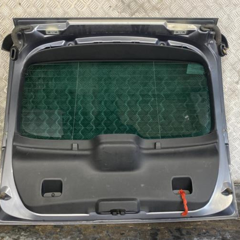 Malle/Hayon arriere VOLKSWAGEN POLO 4 Photo n°2