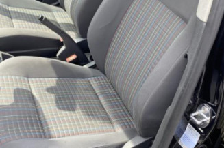 Custode arriere droit VOLKSWAGEN POLO 4